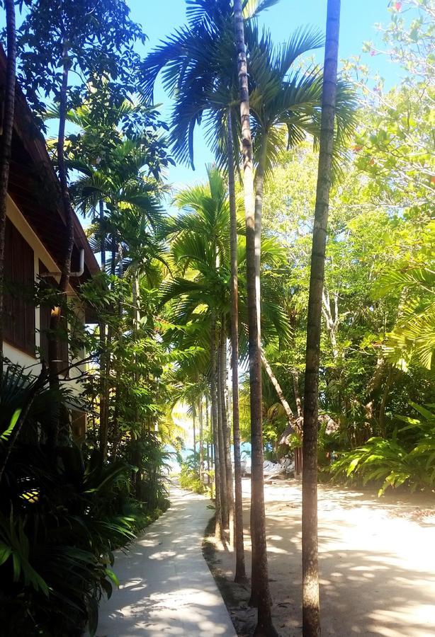 Idle Awhile Beach Hotel เนกริล ภายนอก รูปภาพ