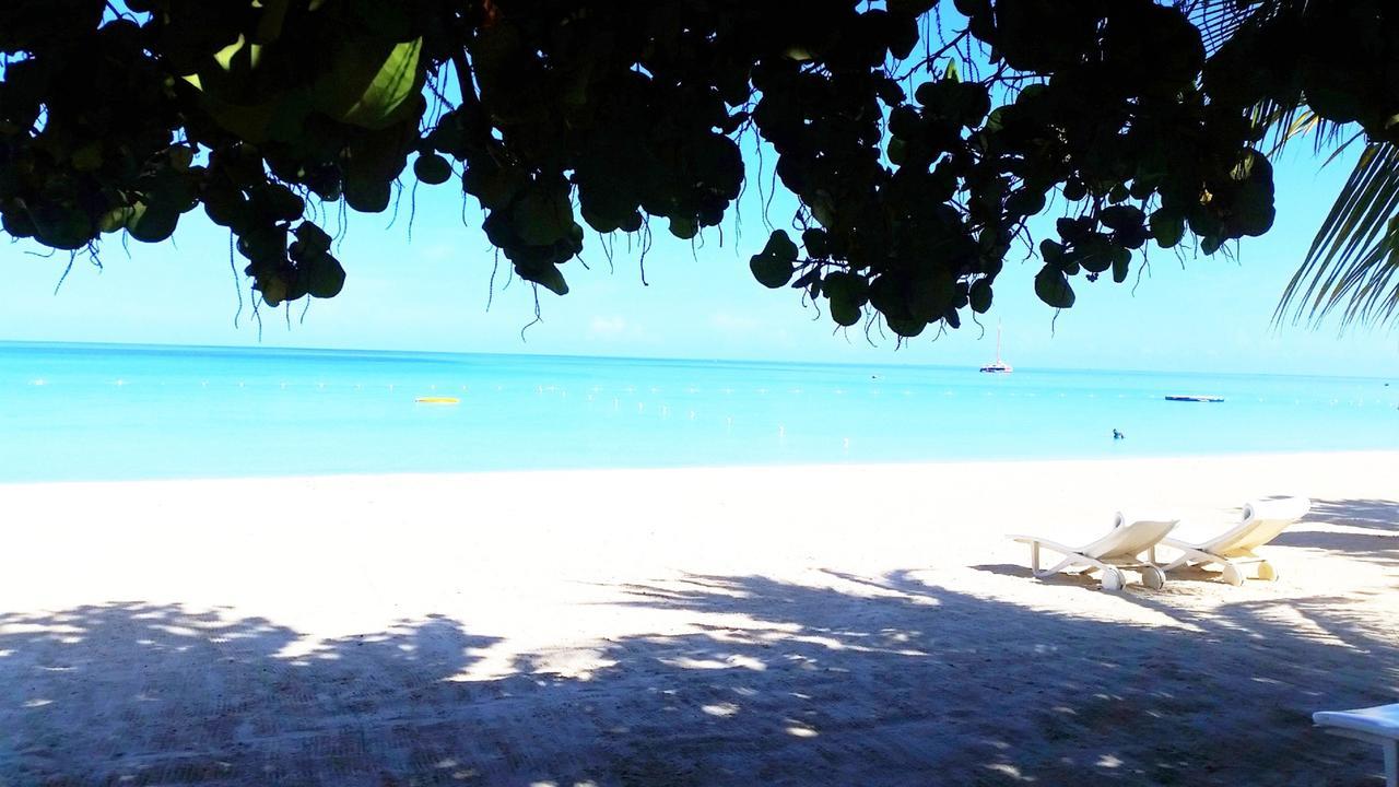 Idle Awhile Beach Hotel เนกริล ภายนอก รูปภาพ