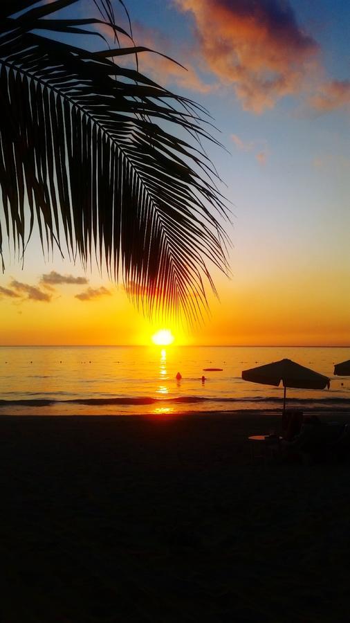 Idle Awhile Beach Hotel เนกริล ภายนอก รูปภาพ